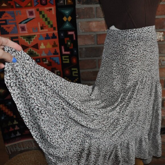 Big Hit Calico Floral Prairie Skirt Tiered Ruffle High Low Maxi Hippie Boho S - Picture 5 of 7
